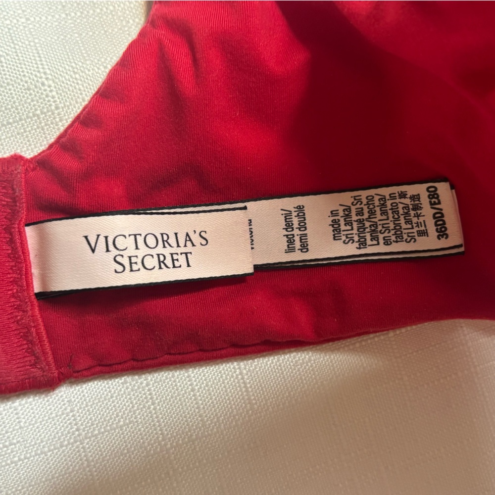 Victoria's Secret Lined Underwire Demi Red Lace Bra 36DD E - Picture 4 of 5